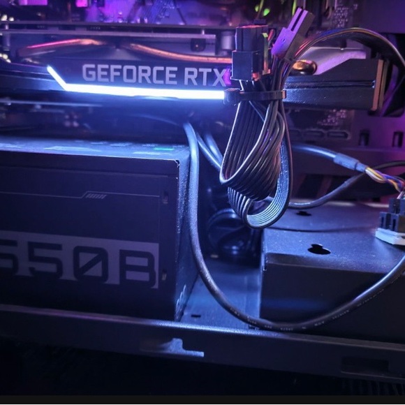 Full Skytech Blaze 2 Gaming Pc Set Up For Sale - Picture 6 of 7